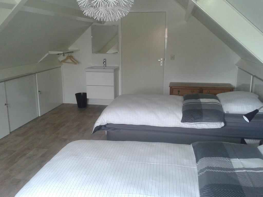 Bed En Breakfast Het Loo Bergeijk Ruang foto